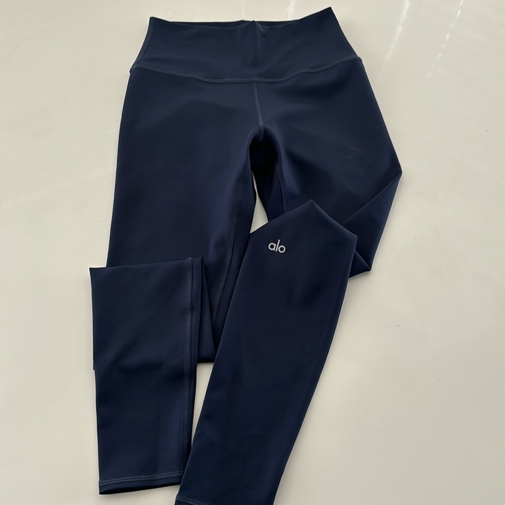 Alo Yoga navy leggings size med